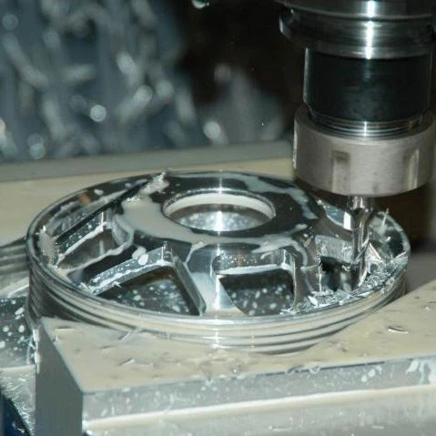Kateri so dejavniki, ki vplivajo na učinkovitost CNC obdelave?