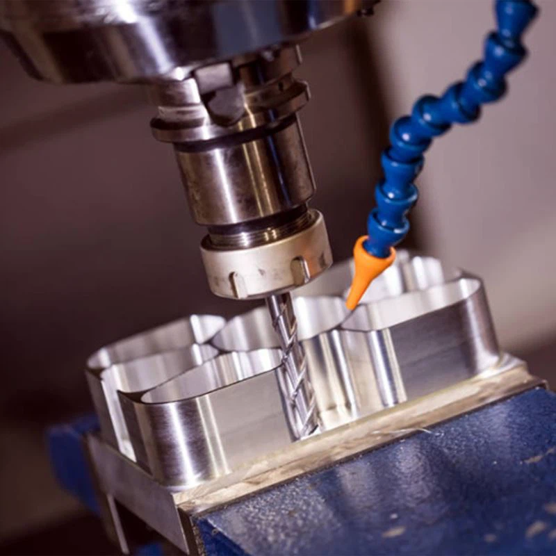 Kako CNC obdelava navojev za rezkanje s CNC programiranjem?